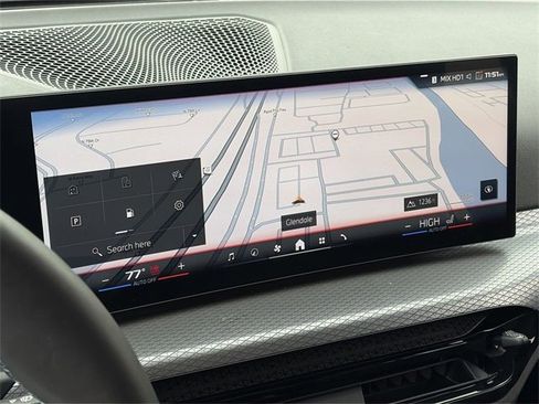 Used 2025 BMW M340i w/ Premium Package image 28