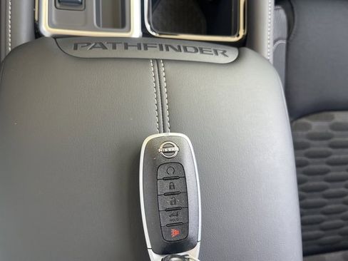 New 2025 Nissan Pathfinder SV image 19
