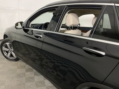 Used 2022 Mercedes-Benz GLC 300 GLC 300 image 38