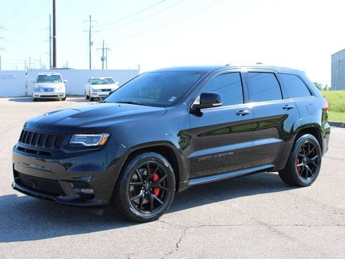 Used 2018 Jeep Grand Cherokee SRT w/ Trailer Tow Group IV AWD/4WD image 2