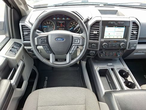 Used 2018 Ford F150 XLT w/ Equipment Group 302A Luxury AWD/4WD image 11