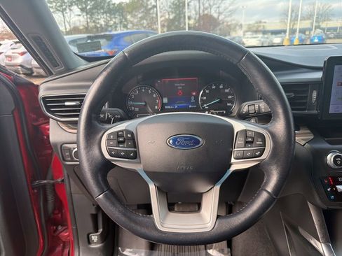 Used 2020 Ford Explorer Limited w/ Class III Trailer Tow Package image 15