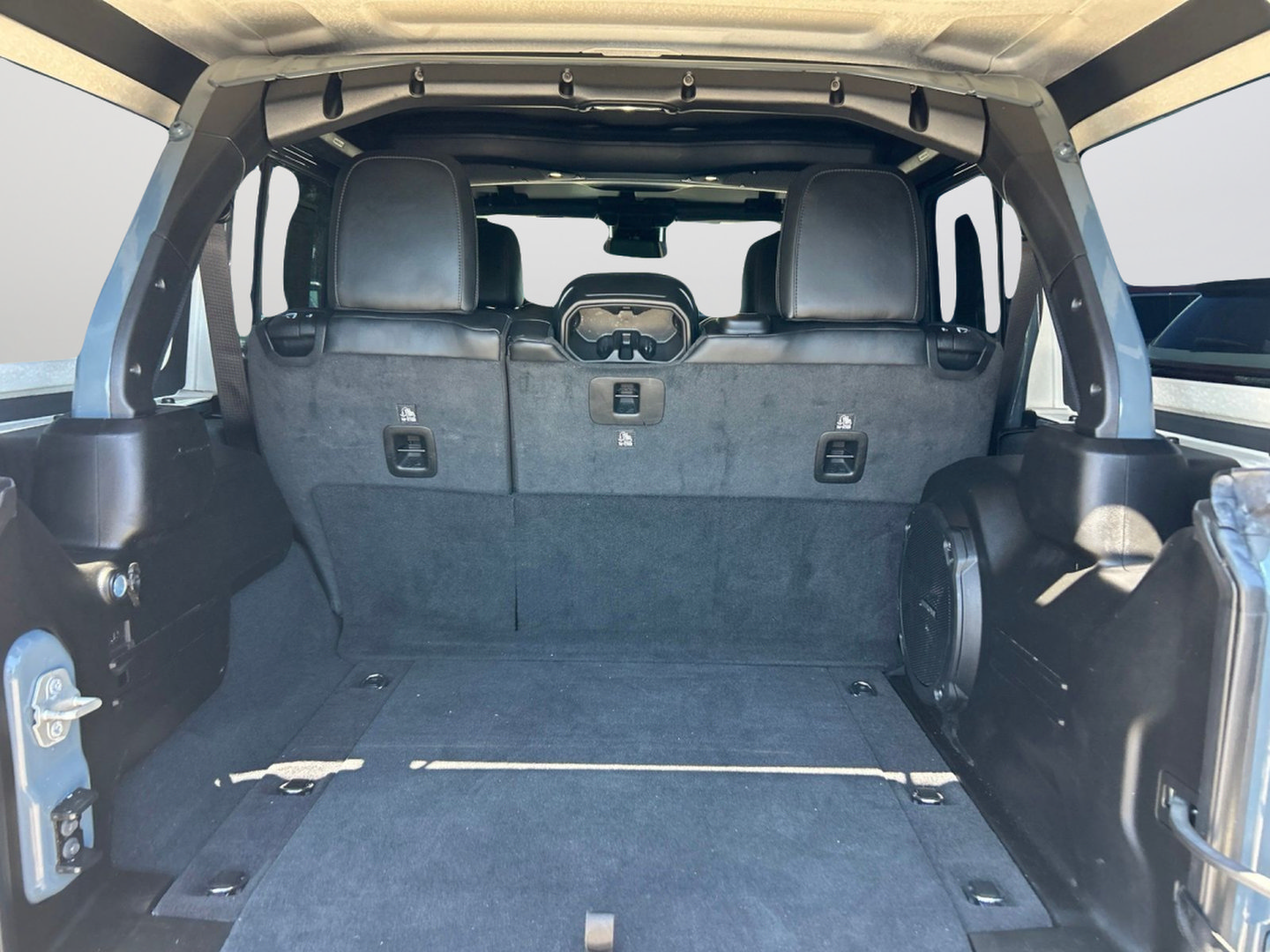 Used 2024 Jeep Wrangler Unlimited Rubicon AWD/4WD image 41