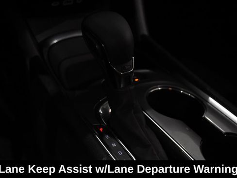 Used 2021 Chevrolet Malibu LT FWD image 26