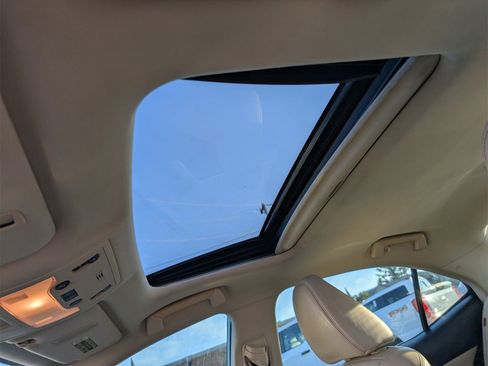 Used 2015 Lexus IS 250 image 16