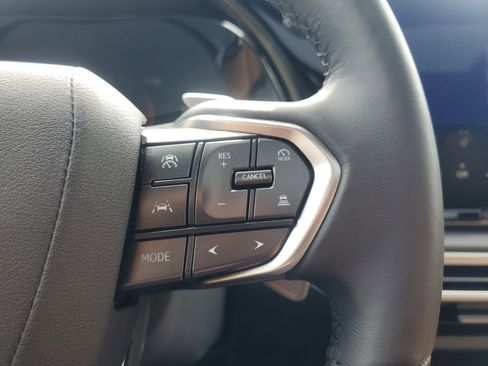 Used 2025 Lexus RX 350 Premium w/ Accessory Package (Z1) image 23