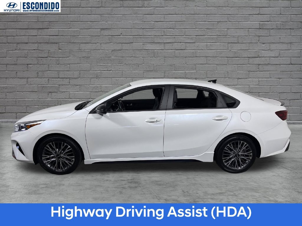 Used 2022 Kia Forte GT-Line w/ GT-Line Technology Package FWD image 6