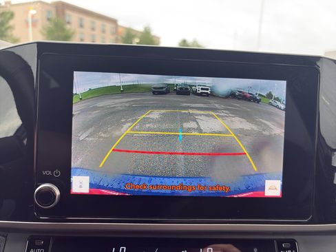 Used 2025 Toyota Camry SE FWD image 14