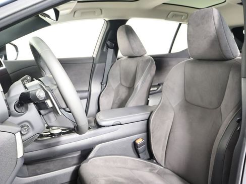 Used 2024 Lexus RZ 450e Premium image 7