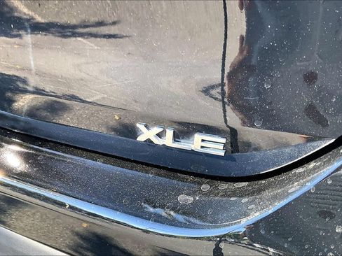 Used 2024 Toyota Highlander XLE AWD/4WD image 26