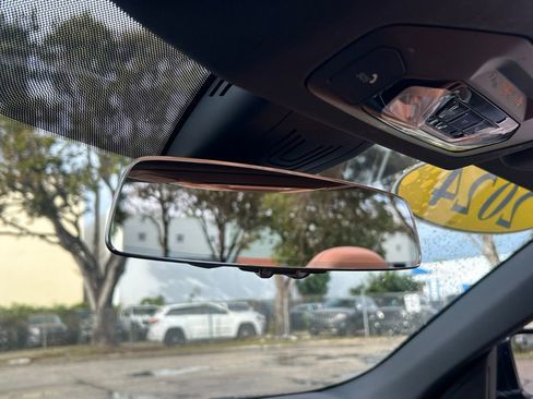 Used 2024 BMW 430i Convertible image 57