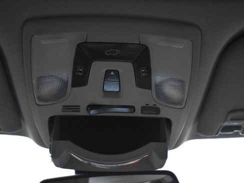 Used 2020 Toyota Sienna XLE image 30