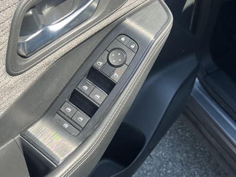 Used 2023 Nissan Rogue SV FWD image 14