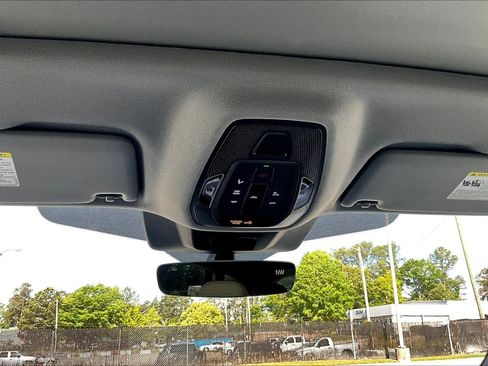 Used 2025 Audi Q5 Premium image 36