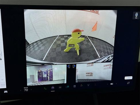 Used 2022 Tesla Model X image 5