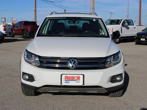 Used 2017 Volkswagen Tiguan Sport image 2