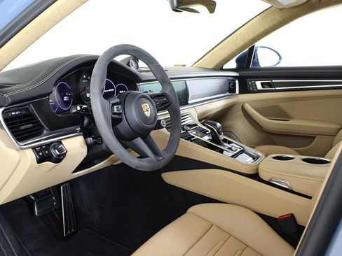 Used 2023 Porsche Panamera GTS AWD/4WD image 2
