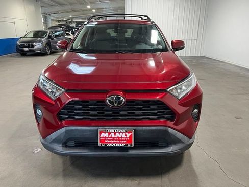 Used 2020 Toyota RAV4 XLE w/ Convenience Package FWD image 8