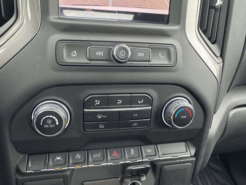 Used 2025 Chevrolet Silverado 1500 W/T image 33