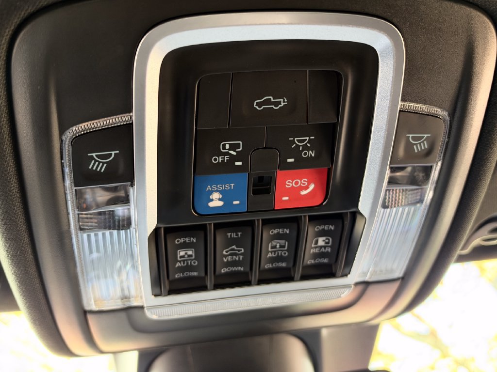 Used 2022 RAM 1500 Laramie AWD/4WD image 25