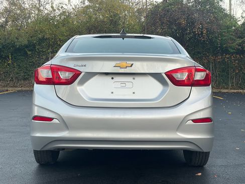 Used 2017 Chevrolet Cruze LS image 7