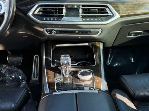 Used 2019 BMW X5 xDrive50i AWD/4WD image 16