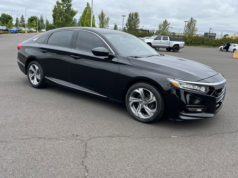 Used 2018 Honda Accord EX image 7