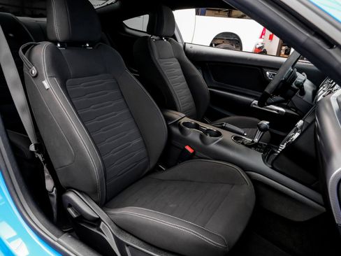 Used 2017 Ford Mustang GT image 34