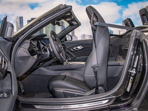 New 2026 BMW Z4 M40i w/ Shadowloine Package image 22