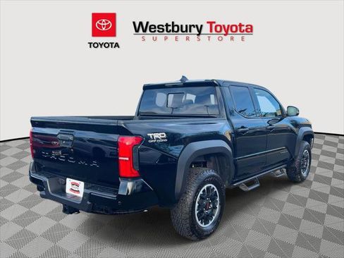 Certified 2025 Toyota Tacoma TRD Off-Road image 7