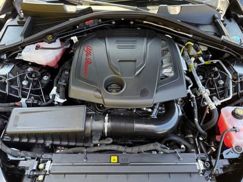 New 2025 Alfa Romeo Giulia w/ Driving Assist Package image 9