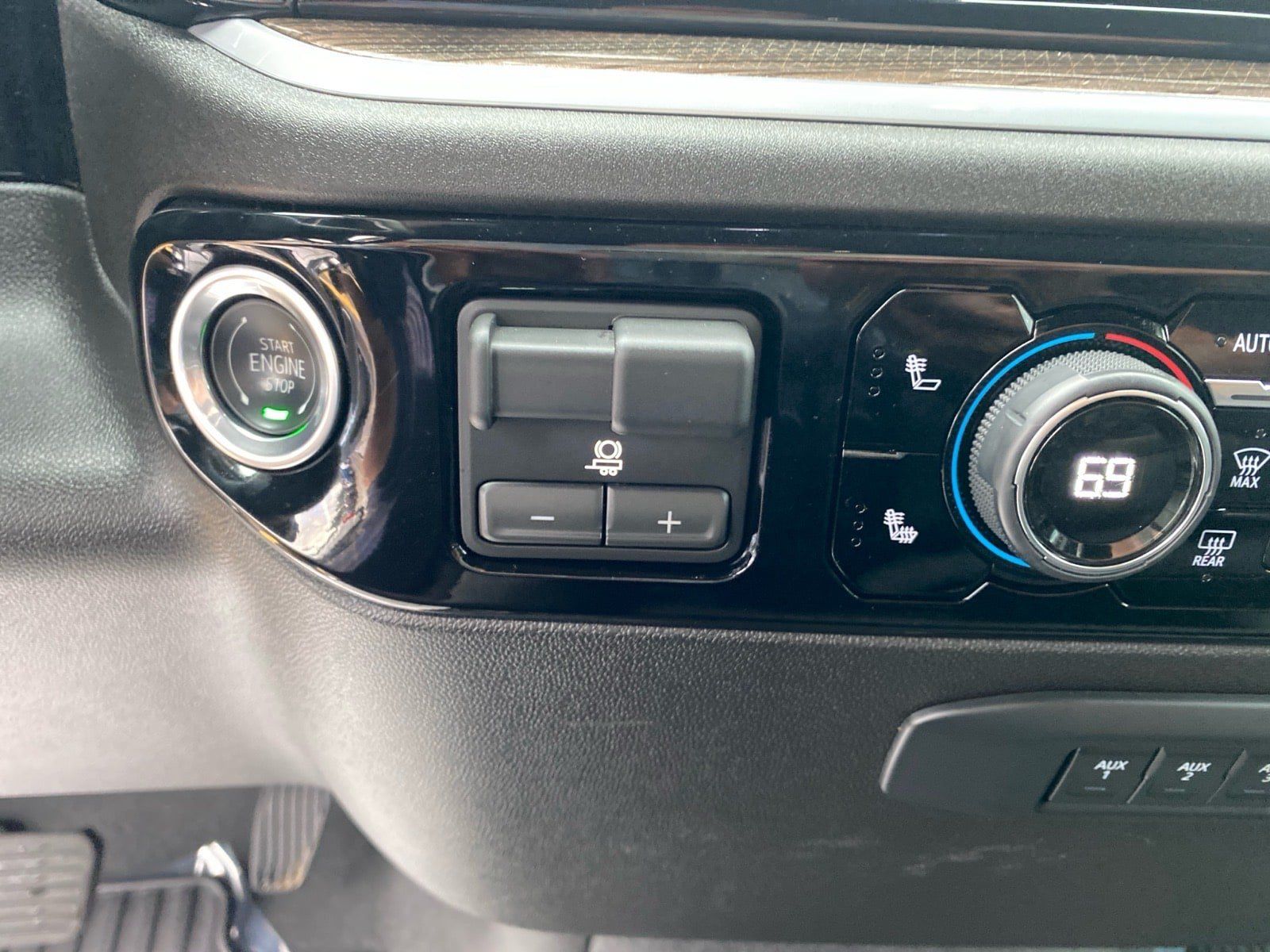Used 2026 Chevrolet Silverado 2500 LT AWD/4WD image 14