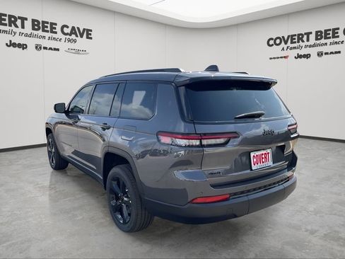 New 2025 Jeep Grand Cherokee L Laredo image 7