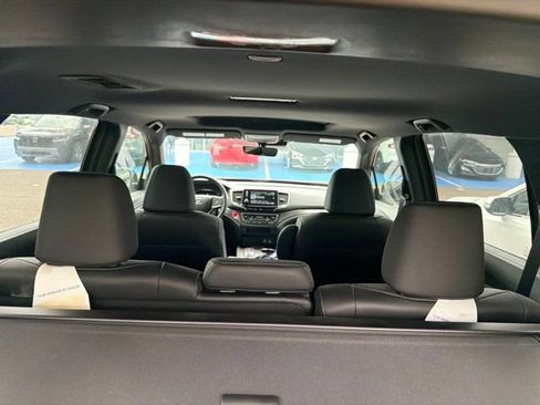 Used 2023 Honda Passport EX-L image 16