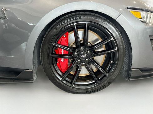 Used 2021 Ford Mustang Shelby GT500 w/ Technology Package RWD image 35