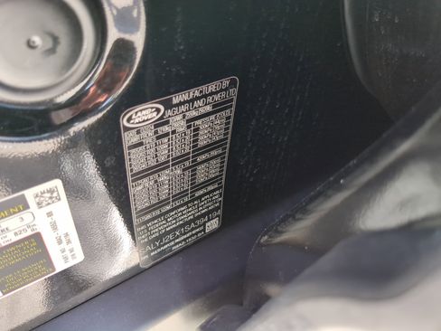 Used 2025 Land Rover Range Rover Velar S image 32