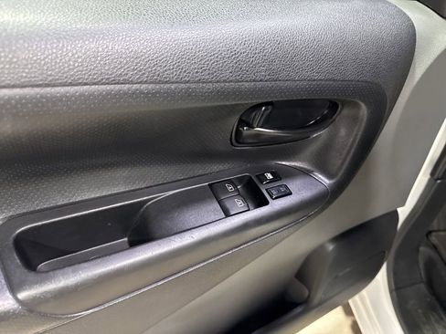 Used 2019 Nissan NV200 S image 26