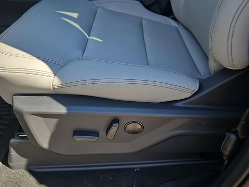 New 2025 Ford Expedition Active image 23