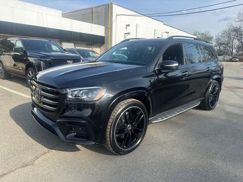 Used 2026 Mercedes-Benz GLS 580 4MATIC image 1