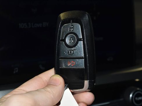 Used 2025 Ford Escape Active image 17