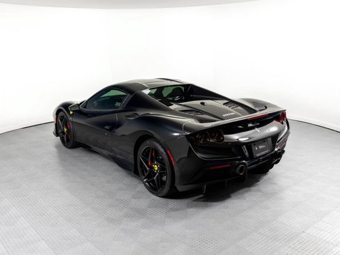Used 2023 Ferrari F8 Tributo RWD image 81