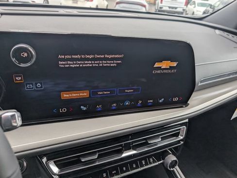 New 2026 Chevrolet Traverse LT w/ Driver Confidence Package FWD image 18