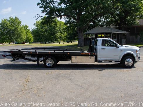 Used 2024 RAM 5500 4x4 Regular Cab image 7