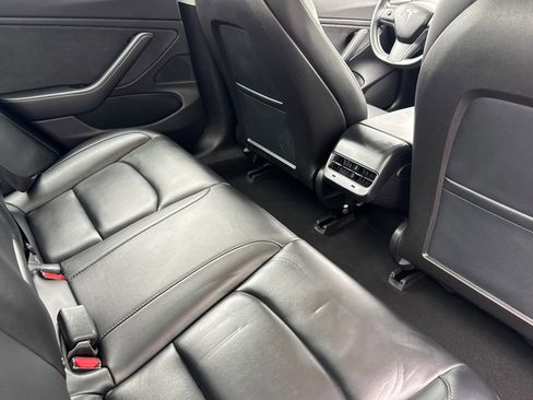 Used 2018 Tesla Model 3 Mid Range image 29