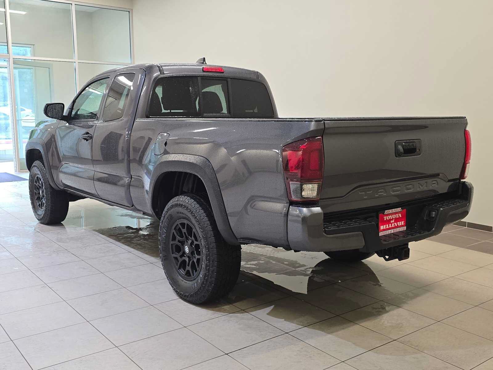 Certified 2021 Toyota Tacoma SR w/ SX Package AWD/4WD image 4