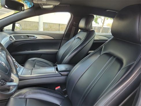 Used 2017 Lincoln MKZ Premiere image 11