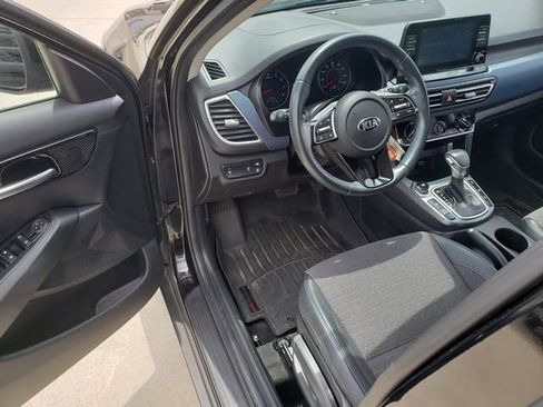 Used 2021 Kia Seltos S AWD/4WD image 11