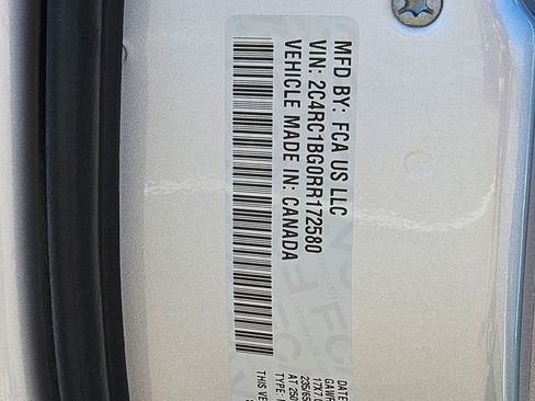 Used 2024 Chrysler Pacifica Touring-L FWD image 30