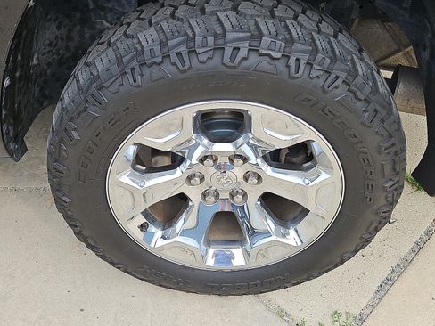 Used 2019 RAM 1500 Big Horn AWD/4WD image 10