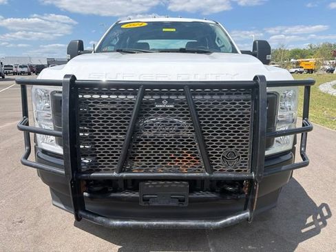 Used 2024 Ford F550 4x4 Crew Cab Super Duty image 3